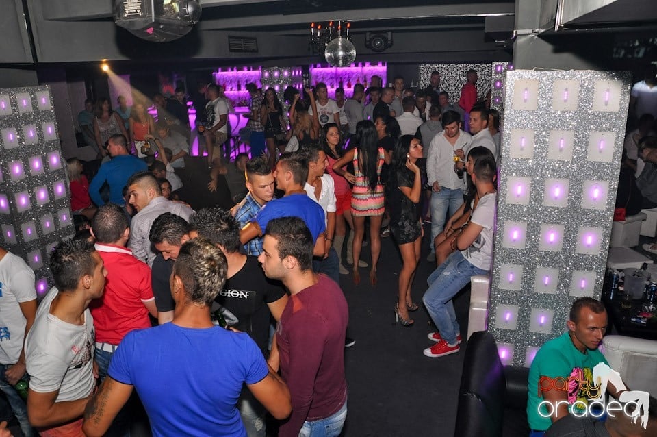Muzică şi voie bună în Life Club,