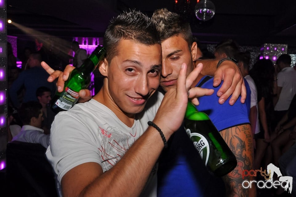 Muzică şi voie bună în Life Club,