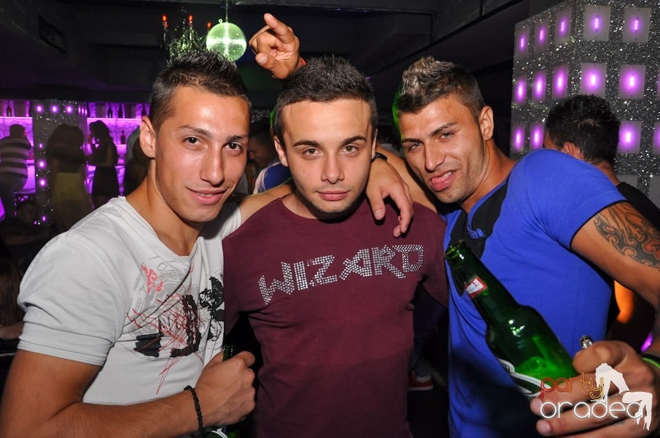 Muzică şi voie bună în Life Club,