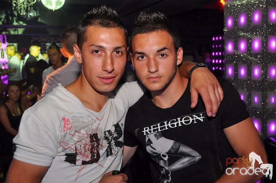 Muzică şi voie bună în Life Club,