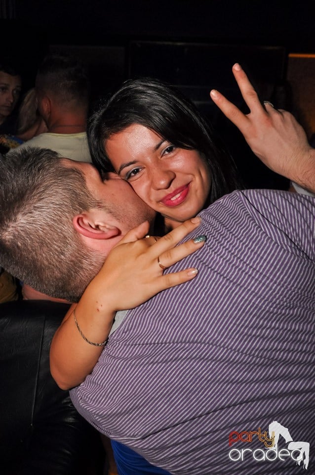 Muzică şi voie bună în Life Club,