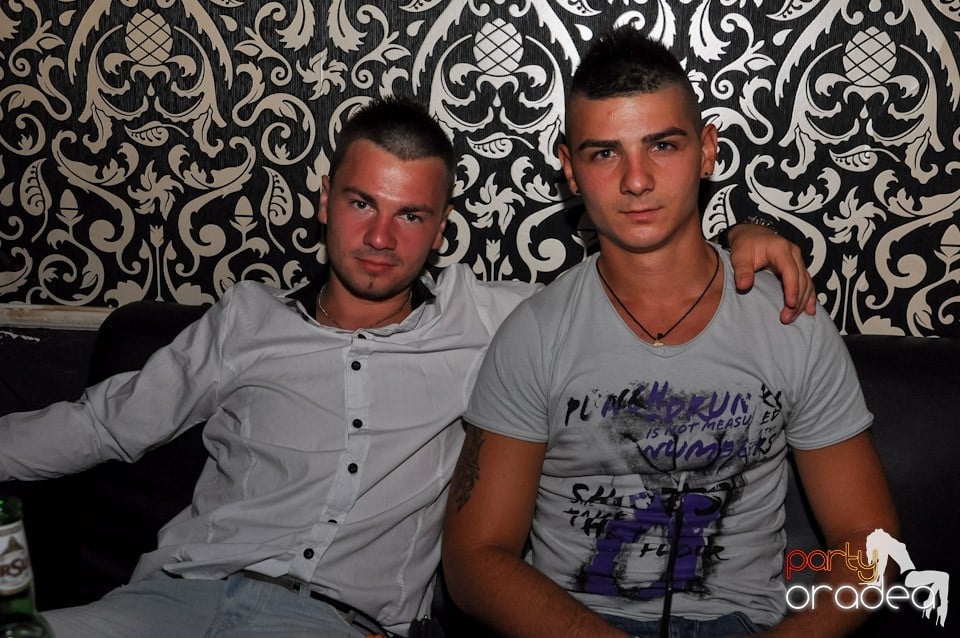 Muzică şi voie bună în Life Club,