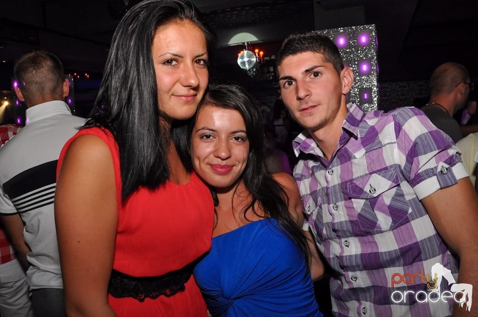Muzică şi voie bună în Life Club,