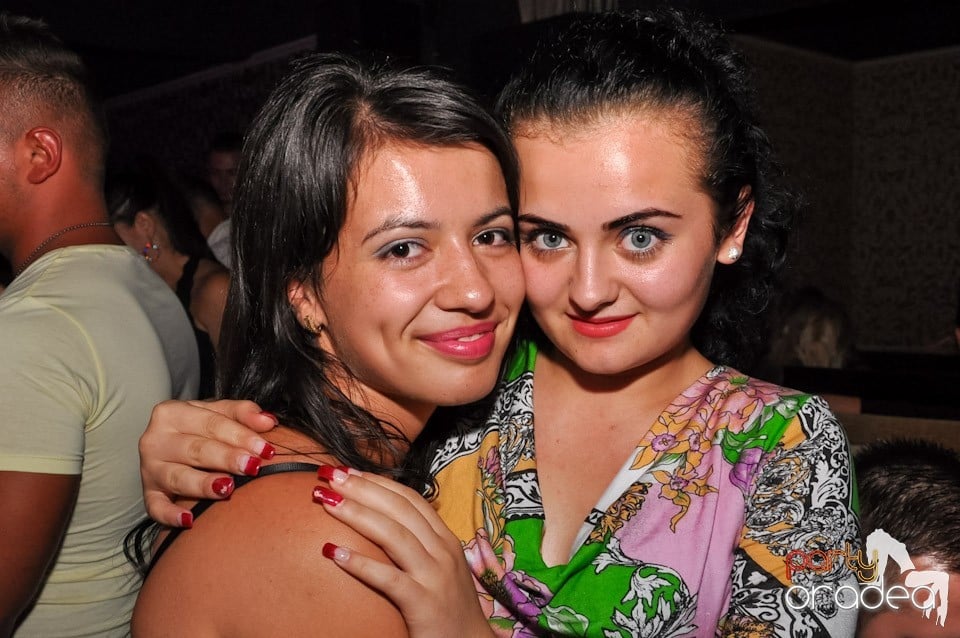 Muzică şi voie bună în Life Club,