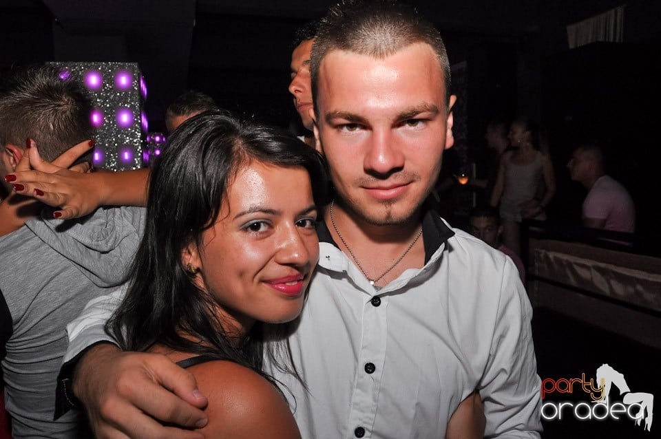 Muzică şi voie bună în Life Club,
