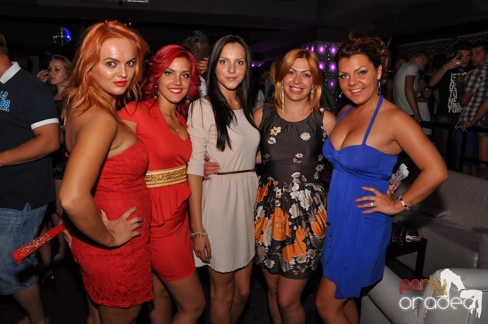 Muzică şi voie bună în Life Club,