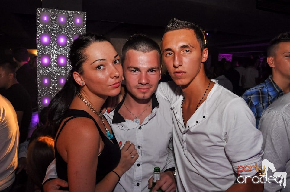 Muzică şi voie bună în Life Club,