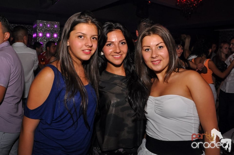 Muzică şi voie bună în Life Club,