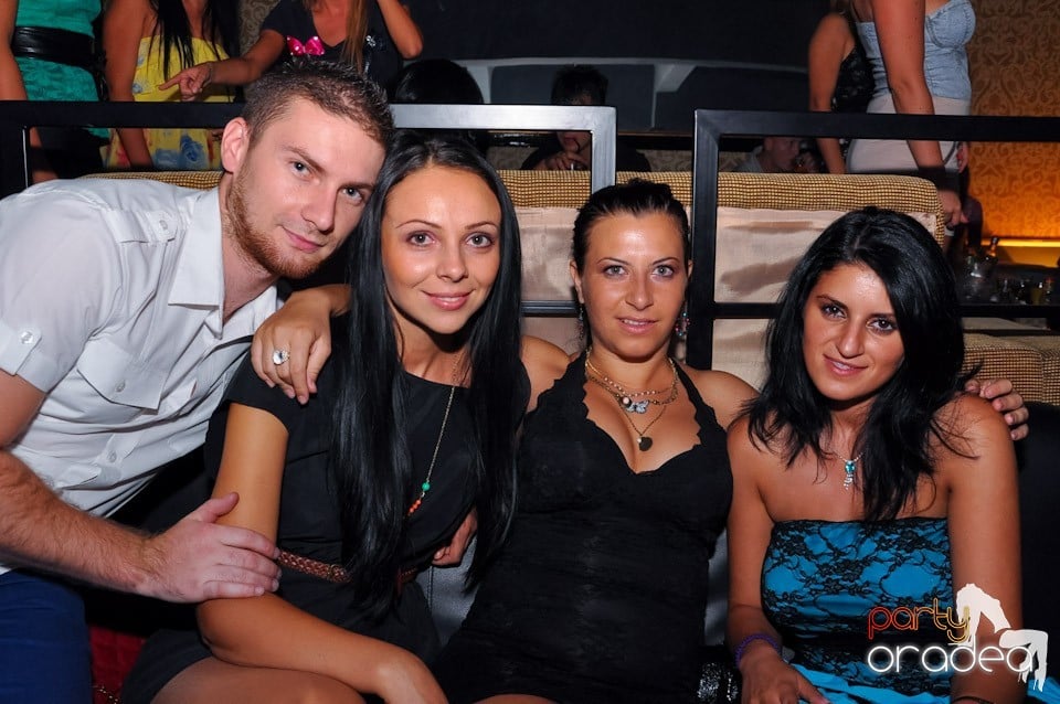 Muzică şi voie bună în Life Club,