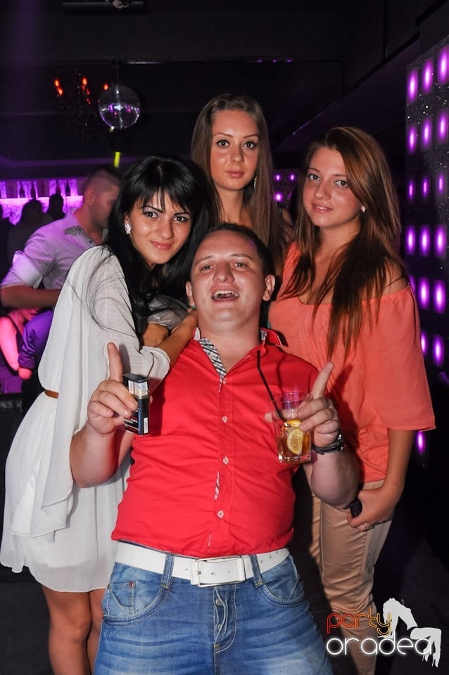 Muzică şi voie bună în Life Club, 