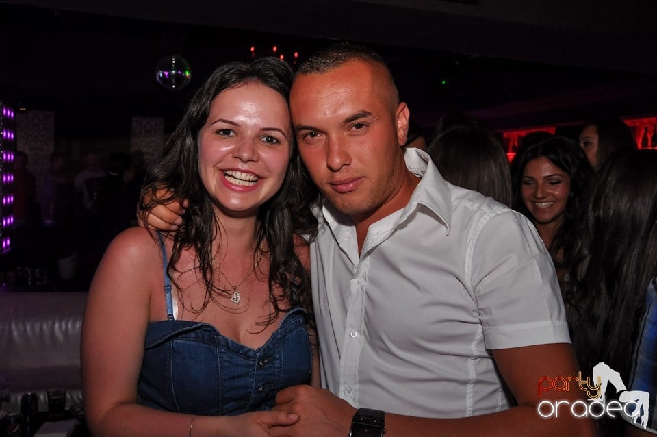 Muzică şi voie bună în Life Club,