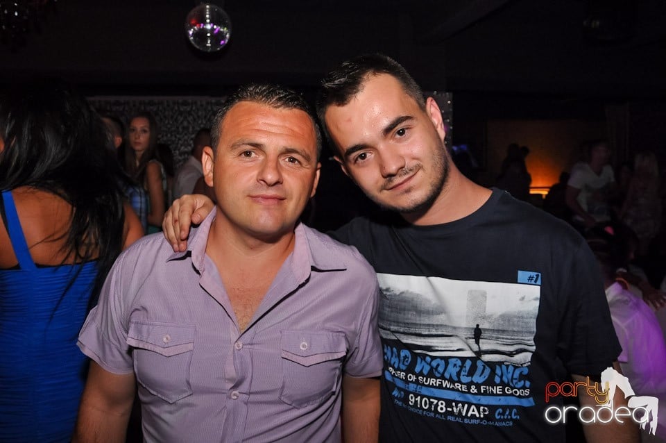 Muzică şi voie bună în Life Club, 