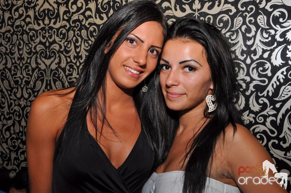 Muzică şi voie bună în Life Club,