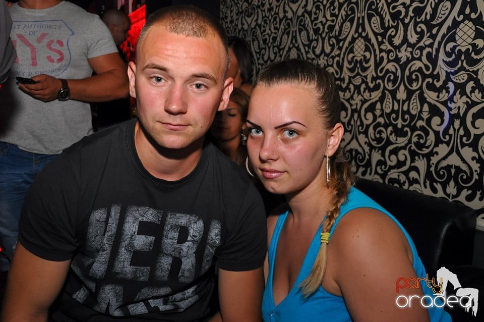 Muzică şi voie bună în Life Club,