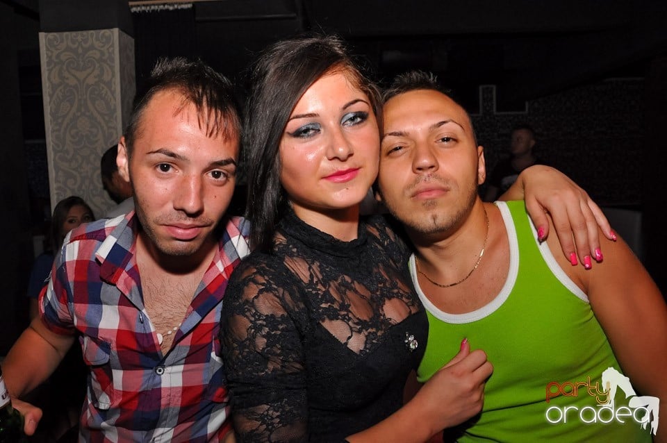 Muzică şi voie bună în Life Club,