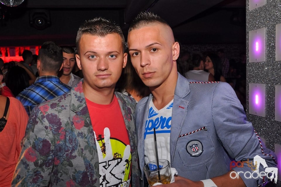 Muzică şi voie bună în Life Club,