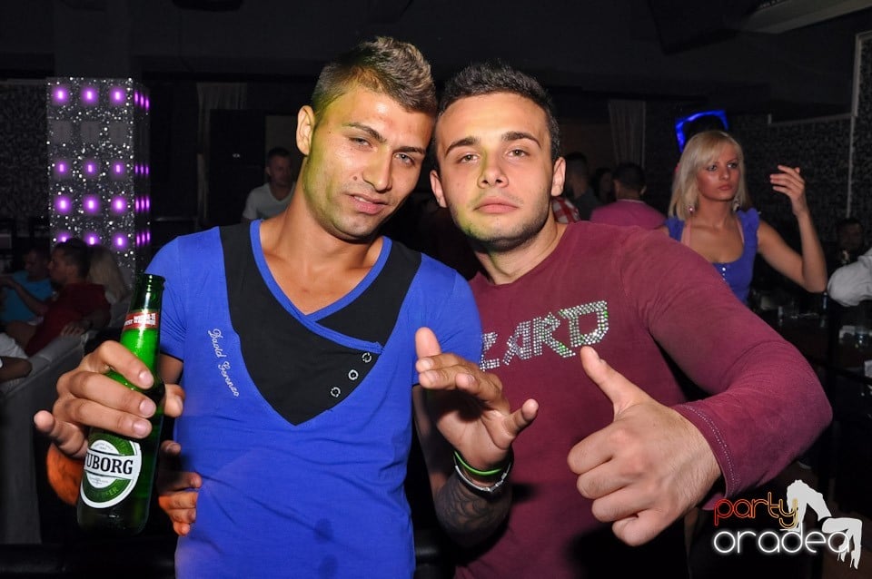 Muzică şi voie bună în Life Club,