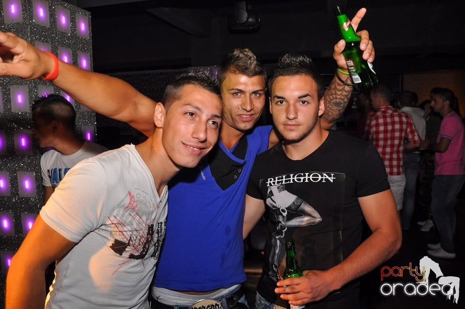 Muzică şi voie bună în Life Club,