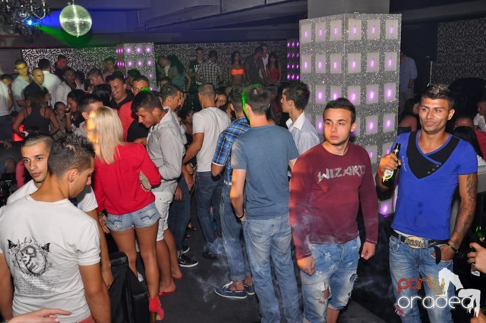 Muzică şi voie bună în Life Club, 