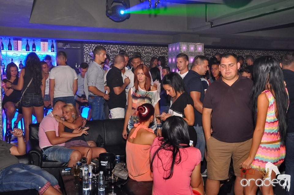 Muzică şi voie bună în Life Club, 