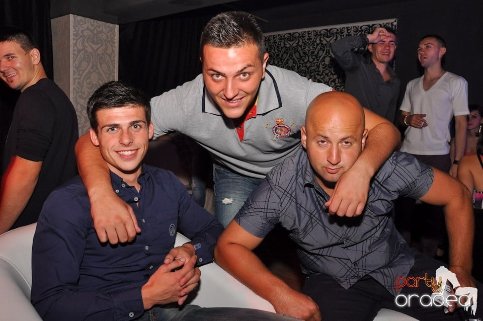 Muzică şi voie bună în Life Club,
