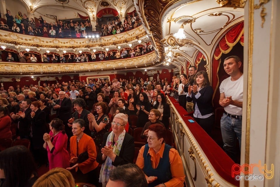 Napoleon era ... fată!, Teatrul Regina Maria