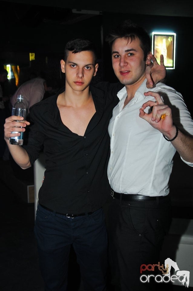 Nebunie în Club Life, 