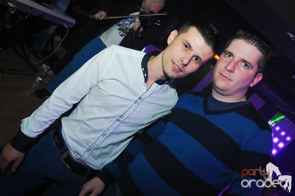 Nebunie în Club Life, 