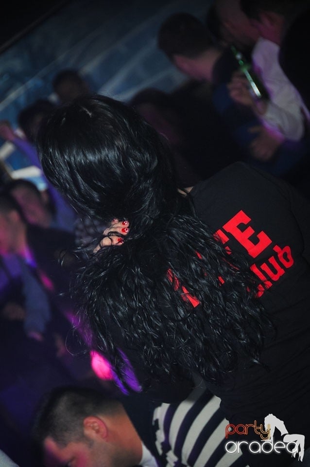 Nebunie în Club Life, 