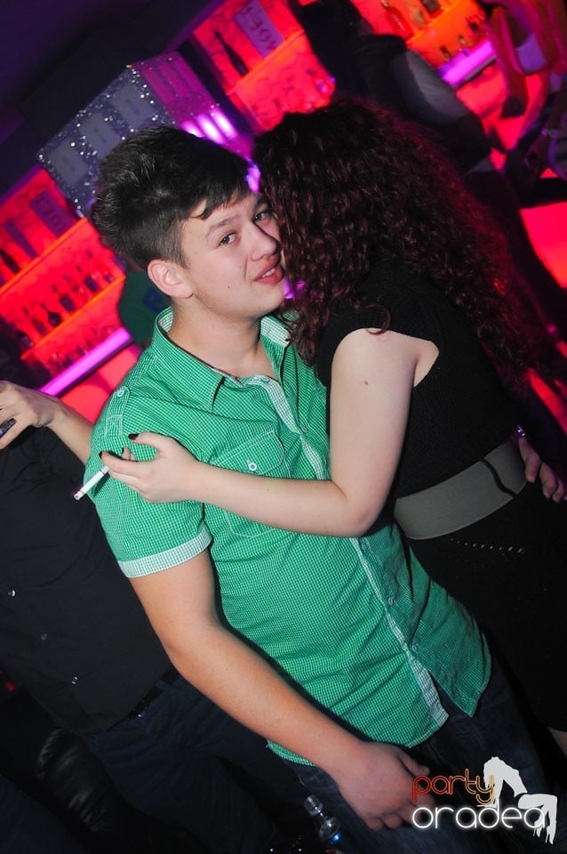 Nebunie în Club Life, 