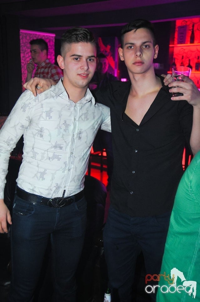 Nebunie în Club Life, 