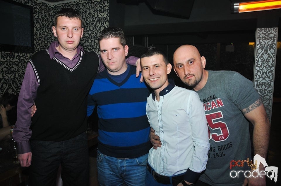 Nebunie în Club Life, 