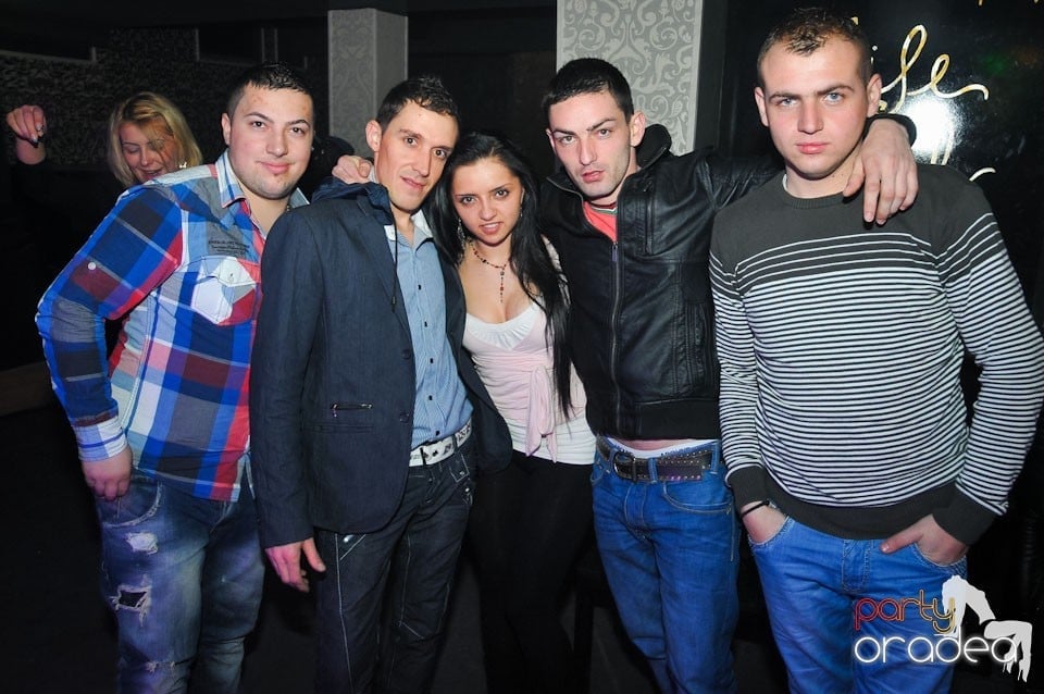 Nebunie în Club Life, 