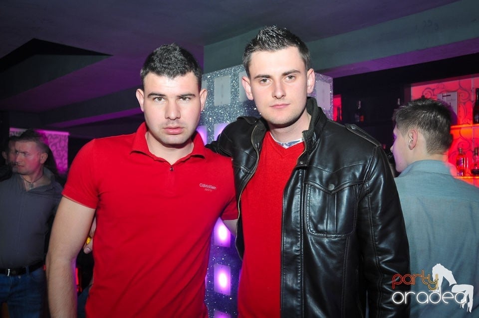 Nebunie în Club Life, 