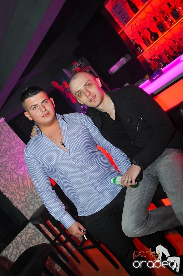 Nebunie în Club Life, 