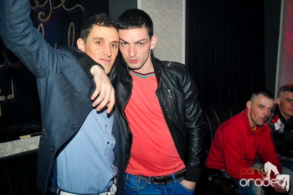 Nebunie în Club Life, 