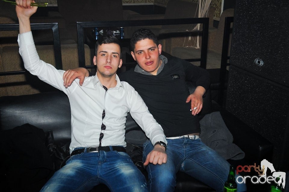 Nebunie în Club Life, 