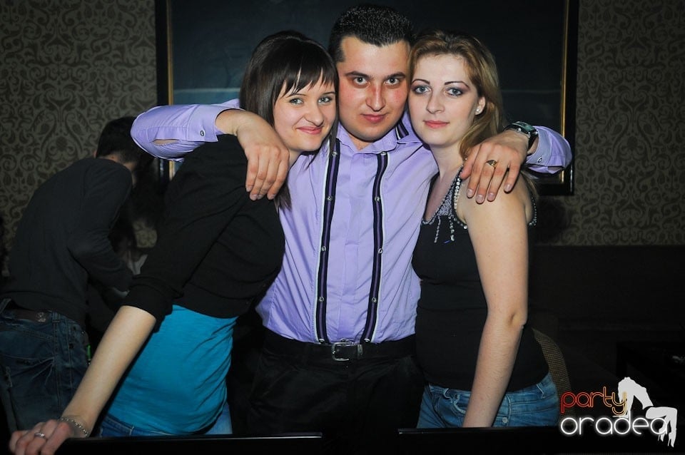 Nebunie în Club Life, 