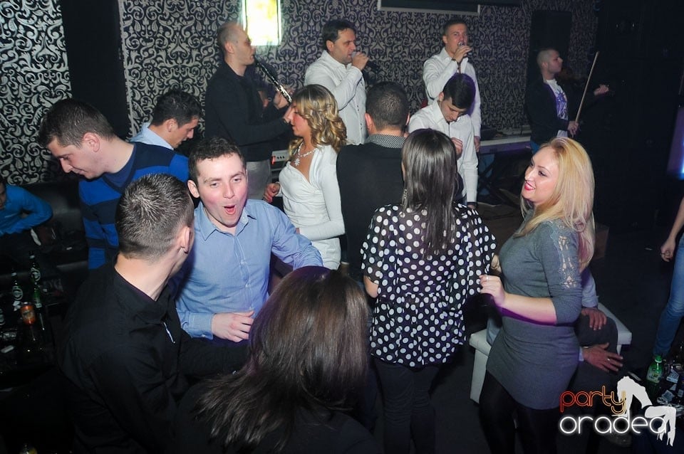 Nebunie în Club Life, 