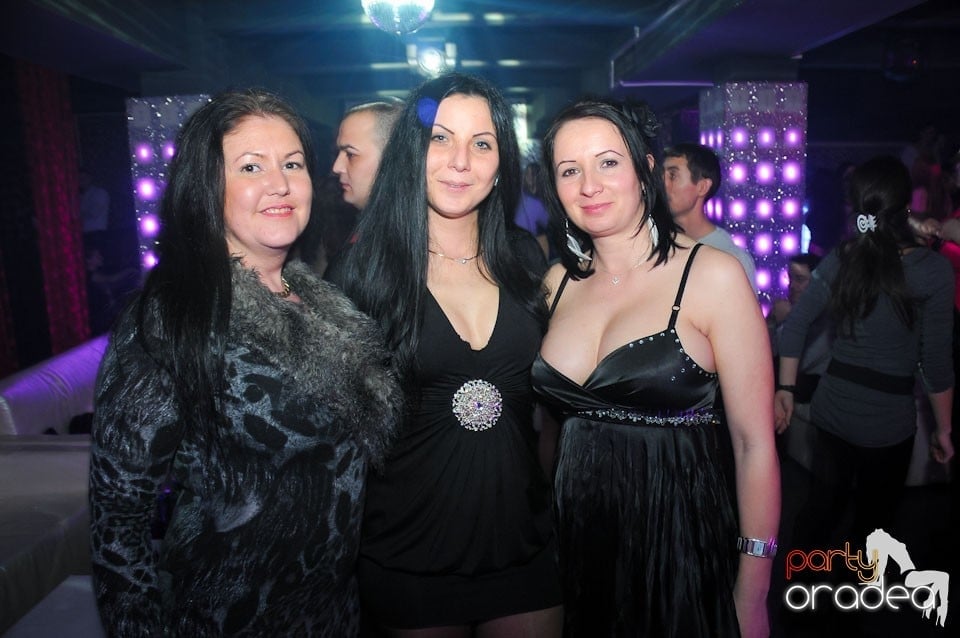 Nebunie în Club Life, 