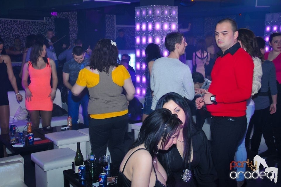Nebunie în Club Life, 