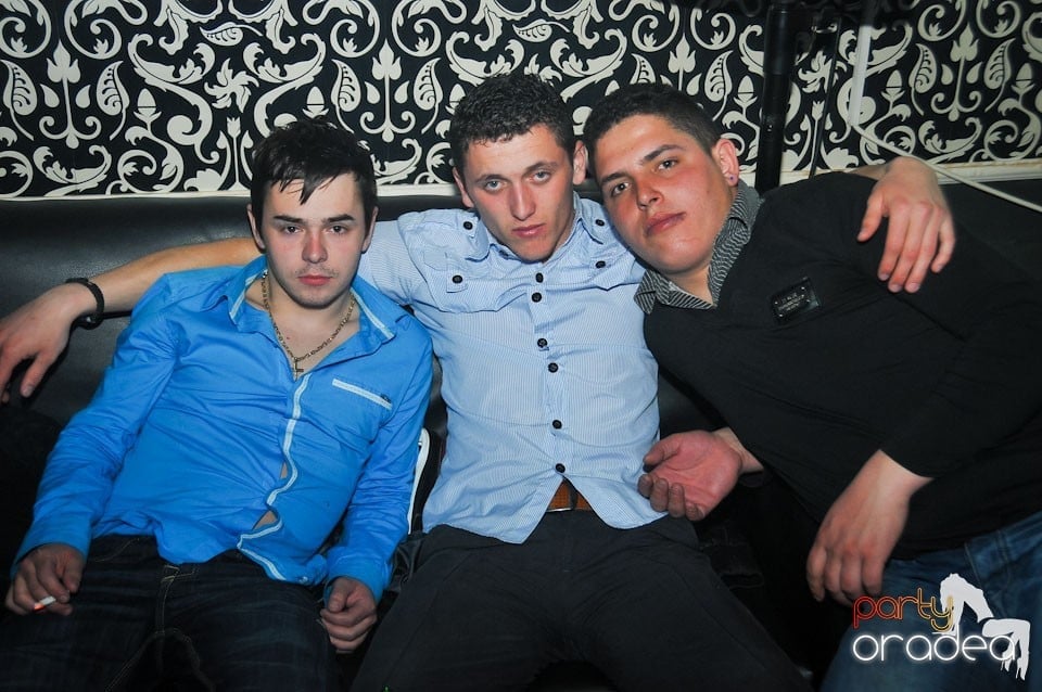 Nebunie în Club Life, 