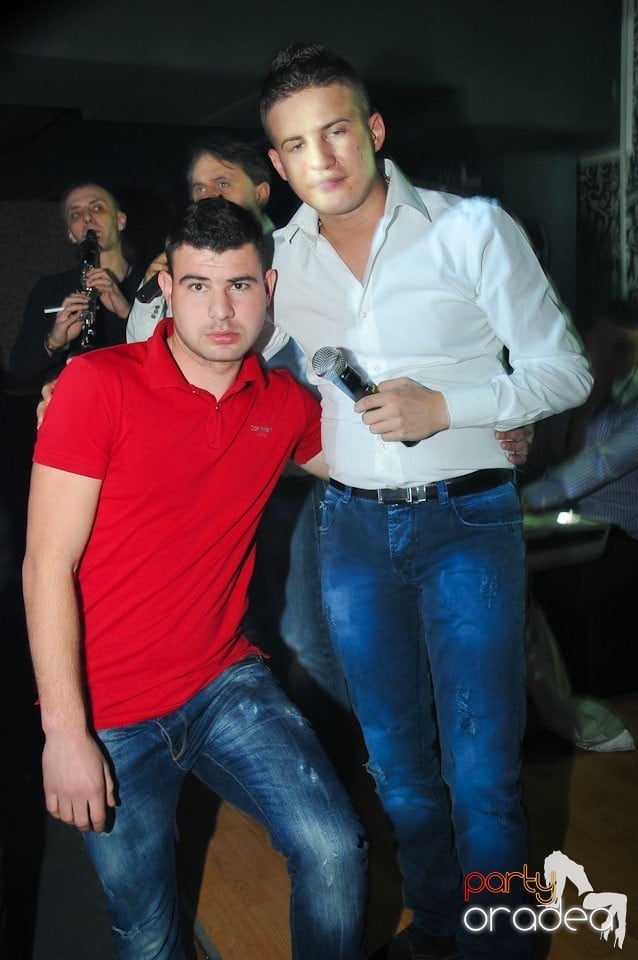 Nebunie în Club Life, 