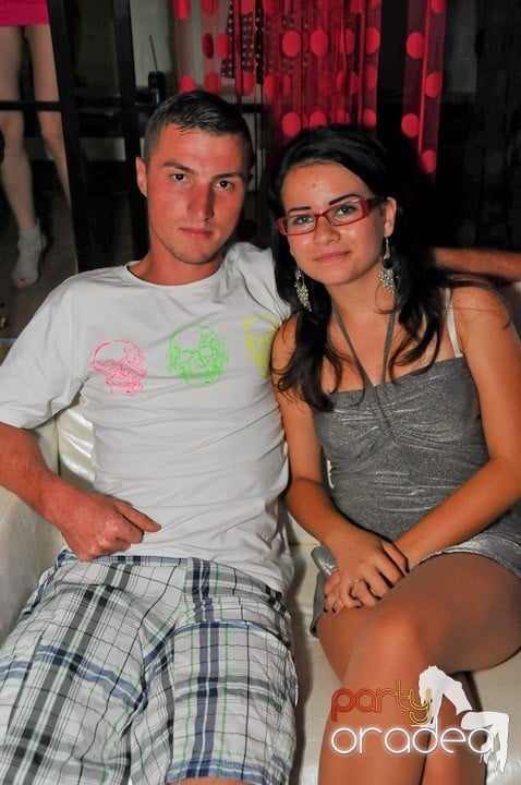 Nebunie în Club Life, 