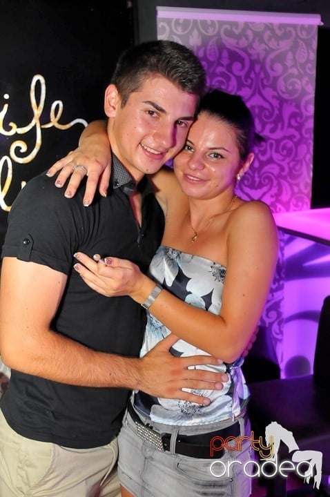 Nebunie în Club Life, 