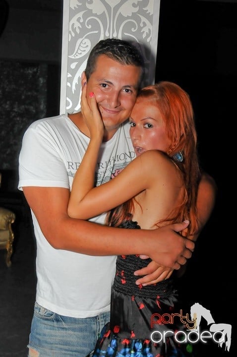 Nebunie în Club Life, 