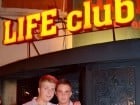 Nebunie în Club Life