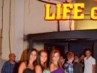 Nebunie în Club Life