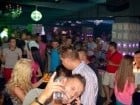 Nebunie în Club Life