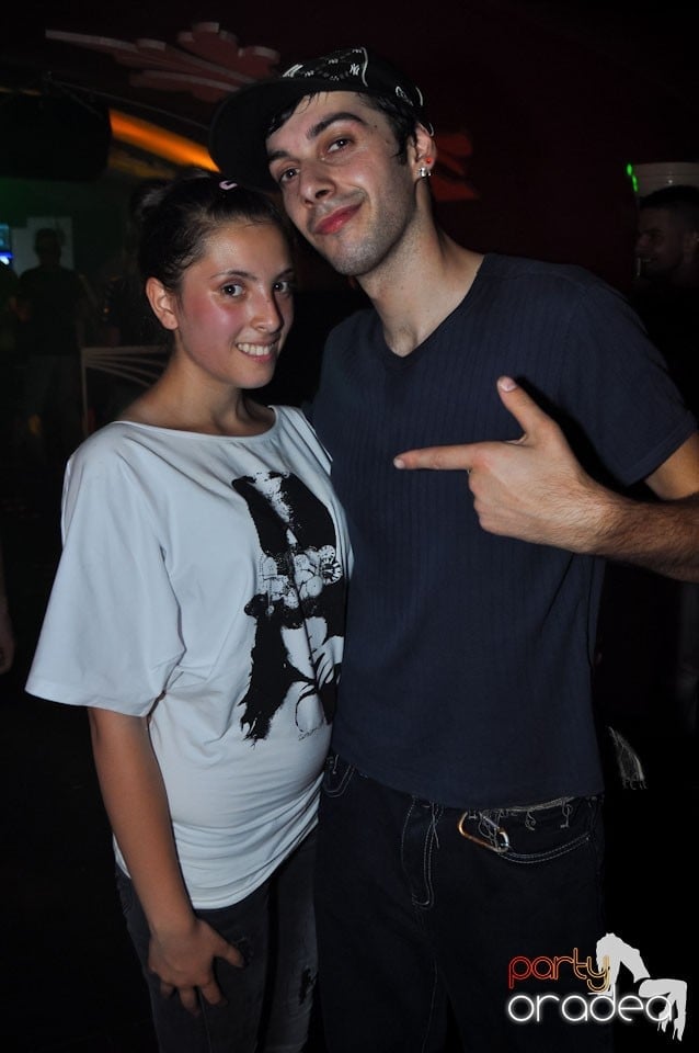 New Face Party în Club Atti's,